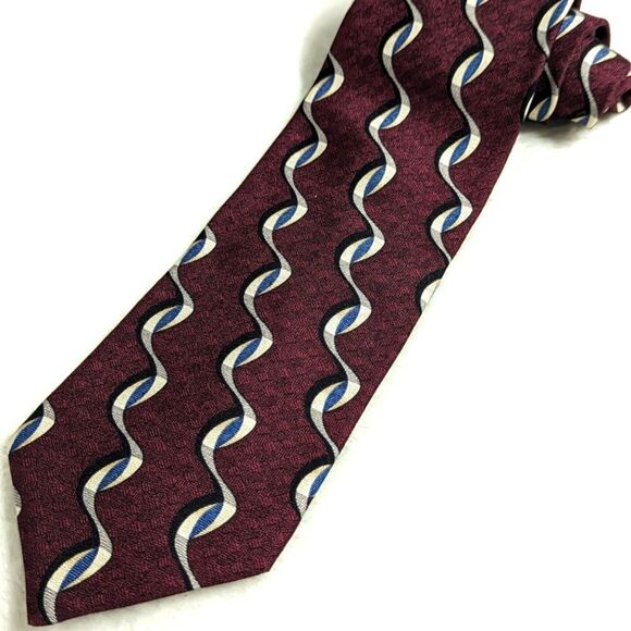 Vintage Men's 100% Silk Tie w/ Wavy Vertical Motif - Silk from Italy - Picture 12 of 12
